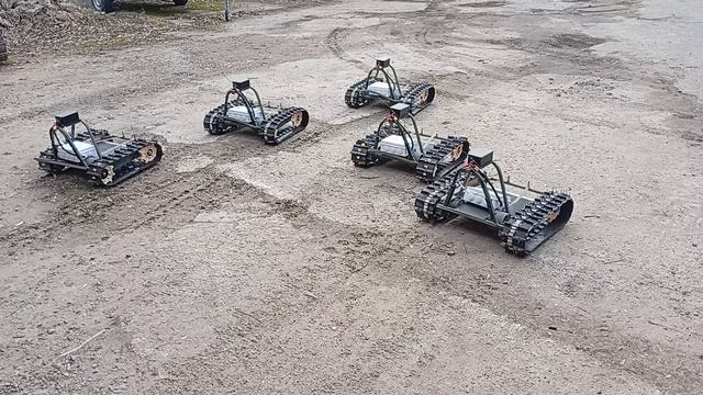 Рой наземных дронов