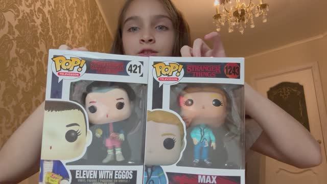 Распаковка фигурок из фильма очень странные дела