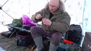 Последний лёд/клев карася как с пулемёта/озеро Чаны