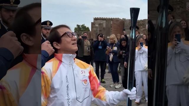 Джеки Чан зажигает! 🤣👍🙏 #джекичан #юмор #актёры