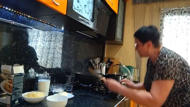 ЖИЗНЬ В СЕЛЕ:ГОТОВЛЮ НА ОБЕД ЛАЗАНЬЮ