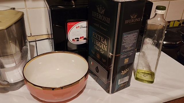 Дневник. 17.04.2026год.
Кажется мы выходим на новый круг... 
Еда которую не жалко выбросить.