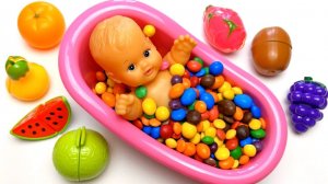 КУПАЕМ ПУПСИКА С ИГРУШКАМИ И КОНФЕТКАМИ АСМР ВИДЕО ДЛЯ ДЕТЕЙ ДЕТСКИЙ КАНАЛ ИГРАЛКИ-ЗАЛИПКИ