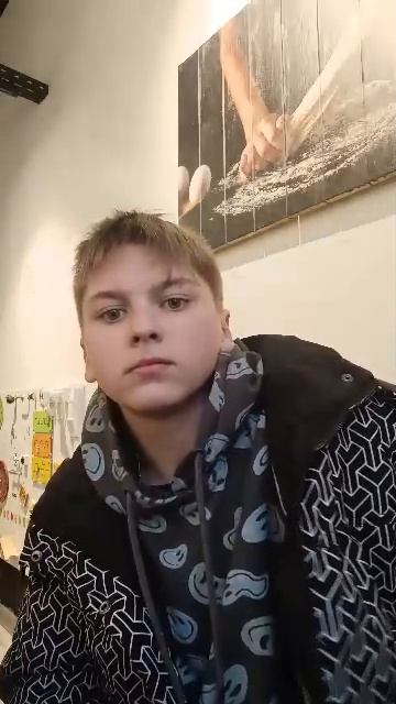 очень нужны 3 подписчика, пожалуйста, подпишитесь.