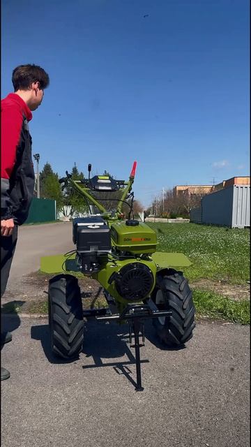 В советском союзе мотоблок можно заводить неспеша #юмор #мотоблок #техника #садоваятехника