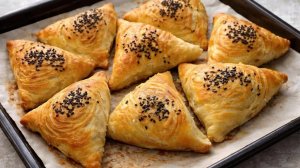 ТАКУЮ ВКУСНЯТИНУ ГОТОВЛЮ СНОВА И СНОВА! СЪЕДАЮТ МГНОВЕННО! Рецепты с тестом.