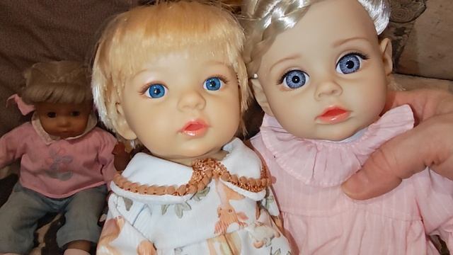 а у нас тут новый малышок, НЕ мягконабивное пупс 31 см ростом