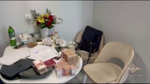 Столичная полиция пресекла деятельность группы банкиров-нелегалов,обналичивших около 2,5 млрд рублей