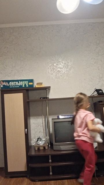 Мы записываем клип с моей ЛП 
ПЕСНЯ ЛАПКИ