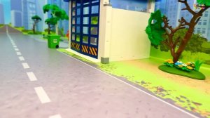 Видео для детей - Кто победит в гонке？ Щенячий патруль, Полицейская машина, Скора Помощь и Ромео!