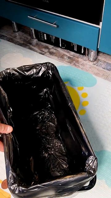 Вы будете смеяться, но я реально теперь только так заправляю пакеты для мусора