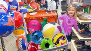 СОФУНЬЯ ШАЛУНЬЯ - София собирается в поход.