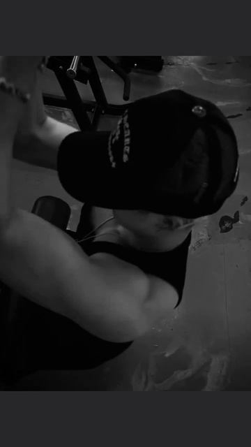 💭 260417 | 11:19 AM  Грудь.