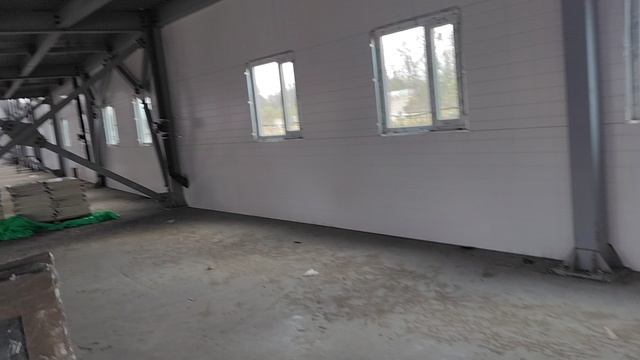 пр. Большевиков, 42
Торговый зал