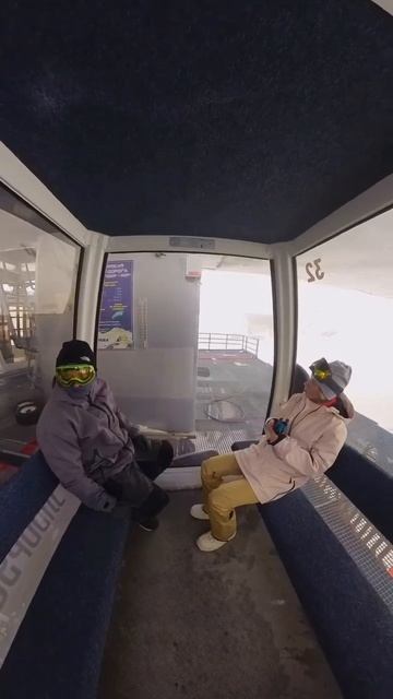 Думали, сезон уже закрыт… текст в комментариях) #эльбрус #горы #кавказ #горнолыжныйкурорт