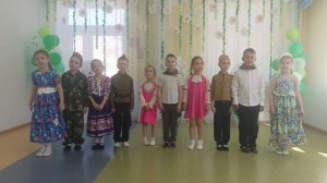 "Фронтовые артисты" (Сергей Войтенко) Песню исполняют: "Задоринки".