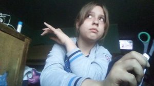 собираю пинал и рюкзак в школу.Какое видео снять следующее, может школьное утро?