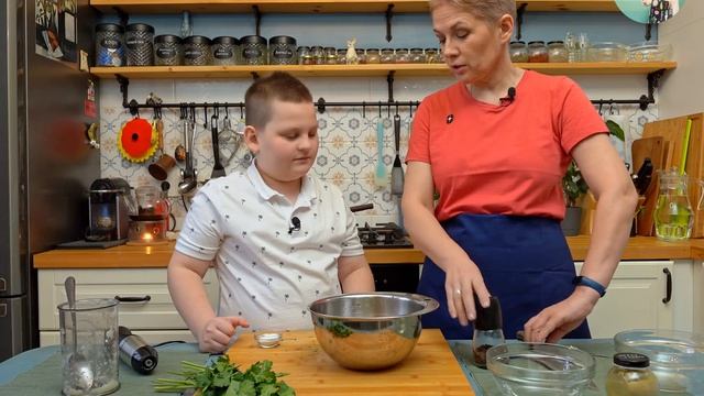 Готовим с детьми: очень вкусные, диетические котлетки из индейки