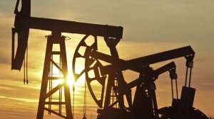 Цены на нефть упали почти на 9% после заявлений об Ормузском проливе