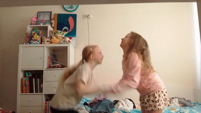 песня плюс вайб вышла уже вчера!!! Смотрите быстрее😍😍😍/ ПЛЮС ВАЙБ