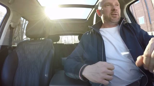 Мамкин бизнесмен перегнул… таксист поставил его на место