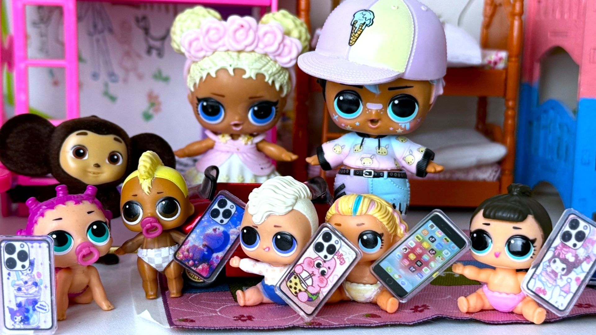 КАК ПРОНЕСТИ ТЕЛЕФОН В ДЕТСКИЙ САД? Куклы ЛОЛ пупсики мультики ДАРИНЕЛКА