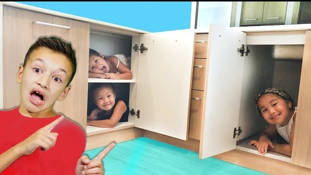 ПРЯТКИ в Отеле Аминка и Давид ПОДЕЛИЛИ Игрушки! Kids Hide and Seek spot in Hotel