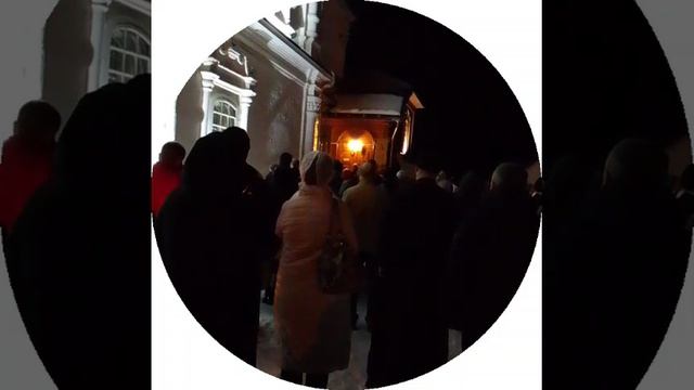 Свердловская обл.Североуральск храм Петра и Павла на Пасху.