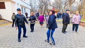 12.04.26г... "КОНИ в ЯБЛОКАХ"...