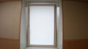 Легкие полупрозрачные белые кассетные рулонные шторы наполнят пространство мягким светом.