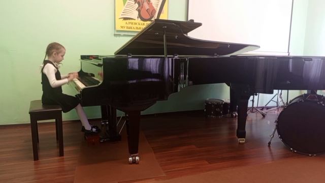 Обезьянки на дереве