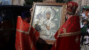 В Рождественский храм прибыла икона Божией Матери "Троеручица"