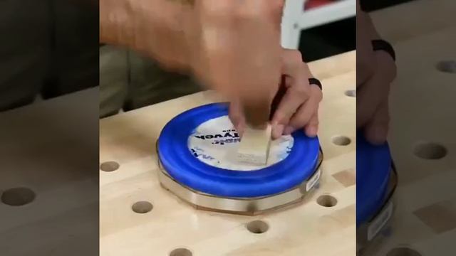 Тарелка салатница из дерева и эпоксидной смолы