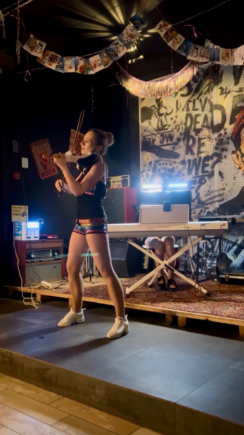 Lindsey Stirling Snow Waltz группа Партия белыми