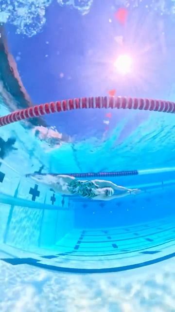 Тес Схаутен в новом поворотном видео💪