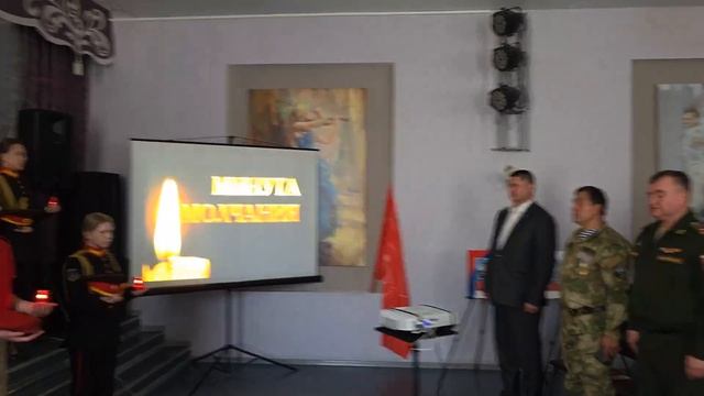 Прямой эфир! Вручение семьям бойцов книги Знать и помнить. Герои СВО Их имена застыли на граните