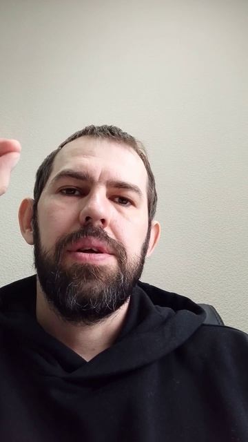 Если хочешь выделиться в коллективе, то это может привести к печальным результатам