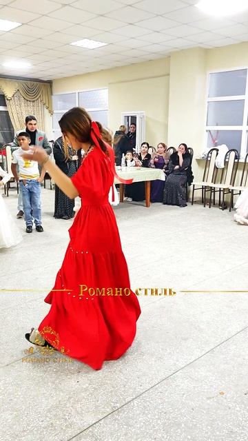 Цыганочка красиво танцуеткрасавицаябьявцыганскаясвадьба2026роскошнаяшукарнироманоcтиль