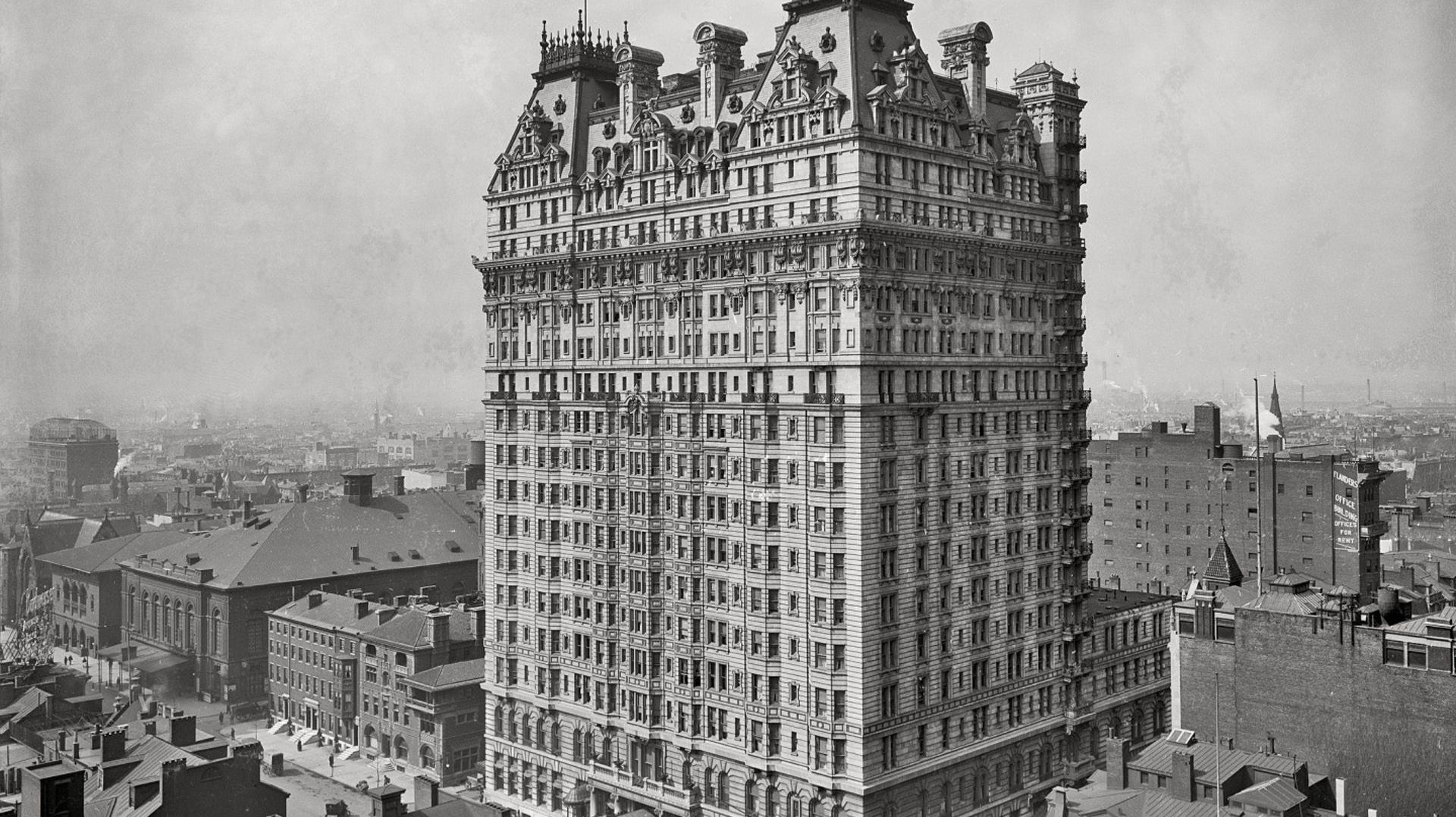 Небоскребы до эры стали. Из чего сделаны каркасы первых высоток если технологии еще не было ?