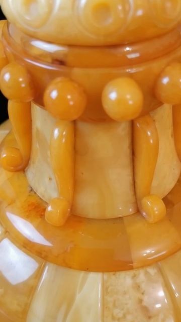 Янтарный шедевр Виктория  символ победы и силы духа