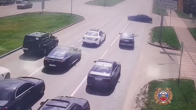 В Ставрополе водители автомобилей премиум-класса устроили беспорядки на дороге