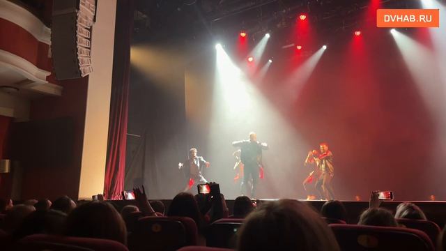 Шоу  «Под дождем» прошло в Хабаровске