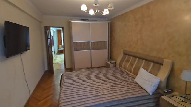 Продажа трехкомнатной квартиры в Сочи. Центр. 500 м до пляжа. 8-918-404-51-93