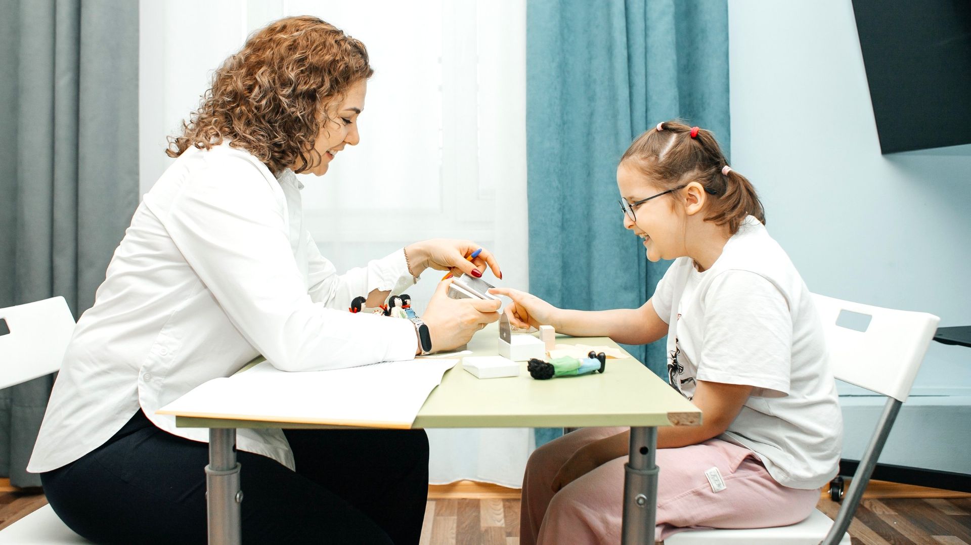 В няганском центре Душевные люди помогают детям с аутизмом