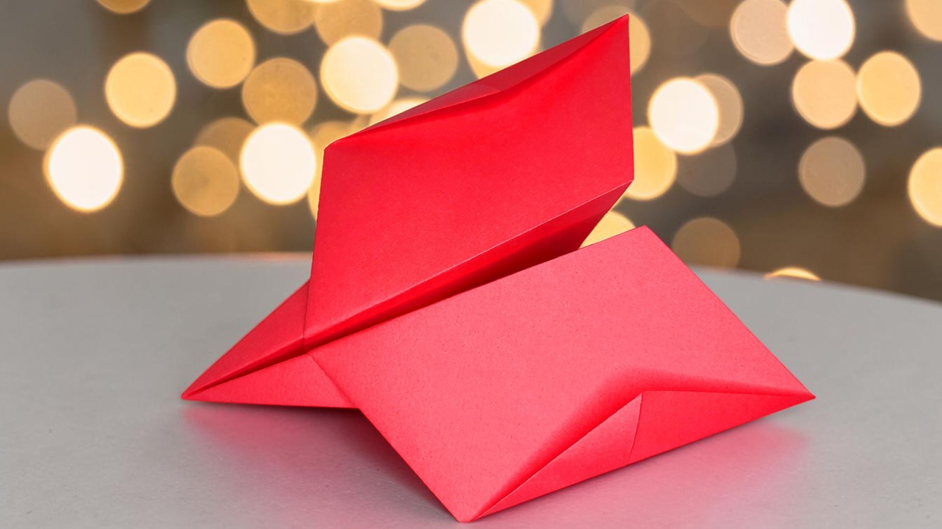 Как сделать самолетик из бумаги. Оригами самолетик