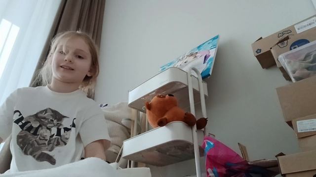 УБОРКА в комнате)))