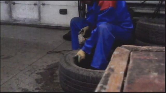 Как и чем, разрезать покрышку.