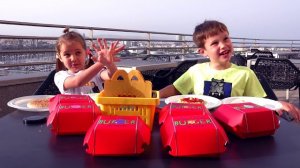 Катя и Макс устроили Бургер ЧЕЛЛЕНДЖ