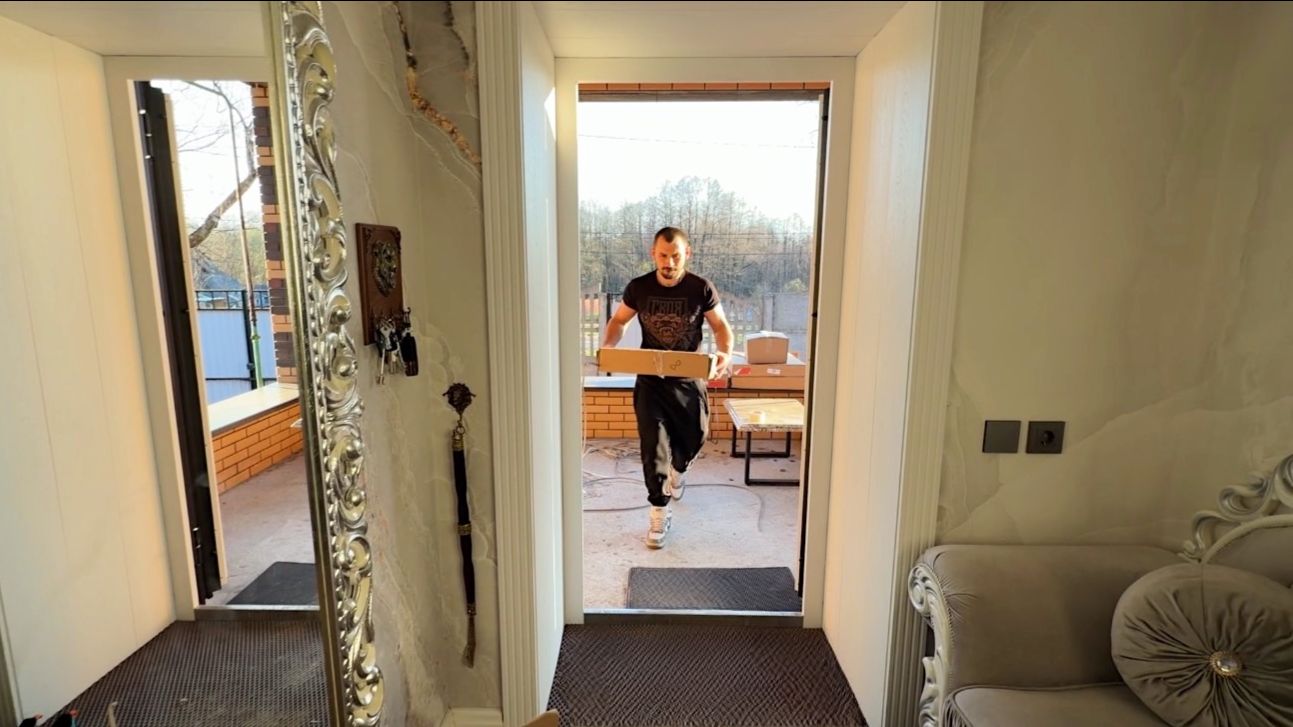 Купили новую мебель. Обустраиваем комнаты. Делаем ремонт своими руками. Строим дом в деревне.