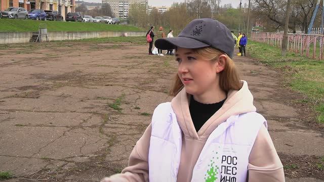 В Твери прошла акция по уборке берега Волги